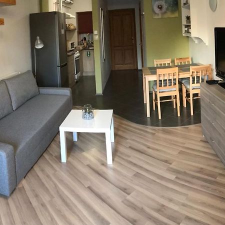 גיולה Pitypang Apartman מראה חיצוני תמונה