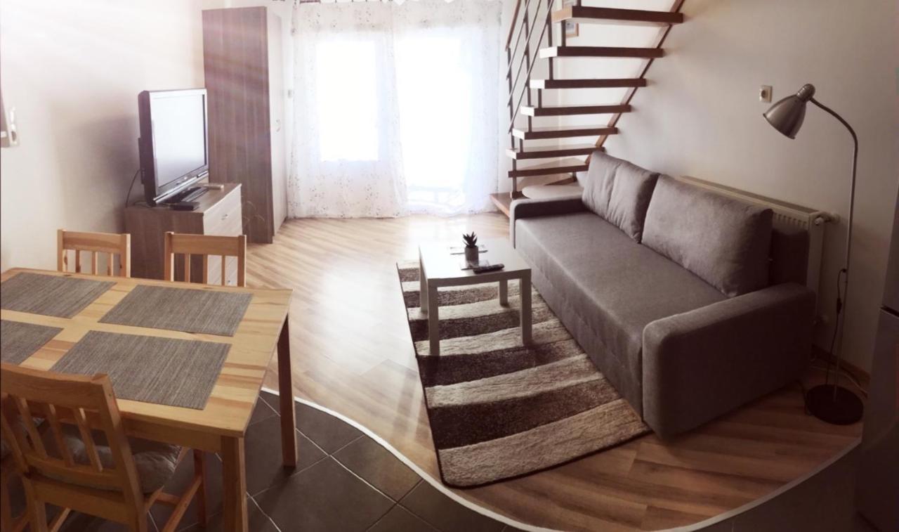 גיולה Pitypang Apartman מראה חיצוני תמונה