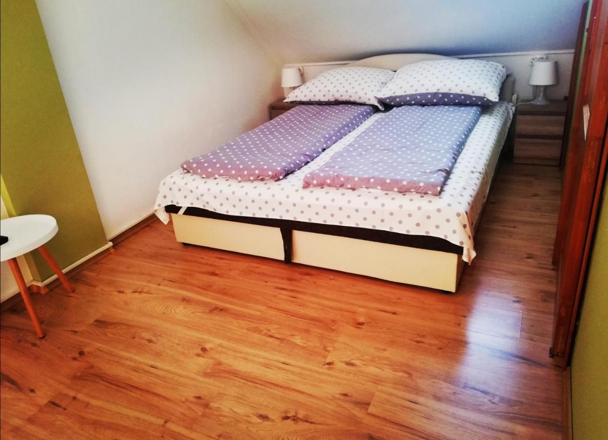 גיולה Pitypang Apartman מראה חיצוני תמונה